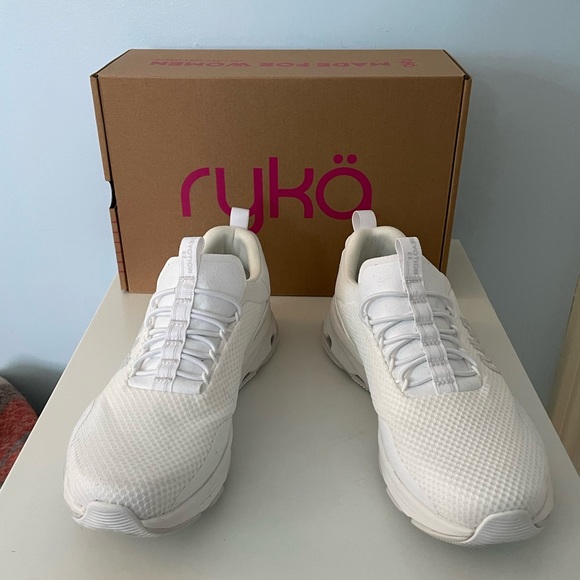 NWT Ryka Slip On Sneaker, white, 7.5 - Picture 3 of 4